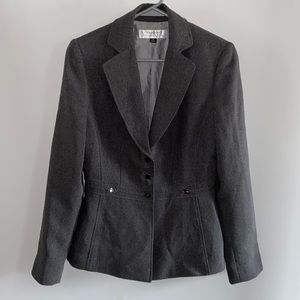 Tahari gray snap front blazer jacket
